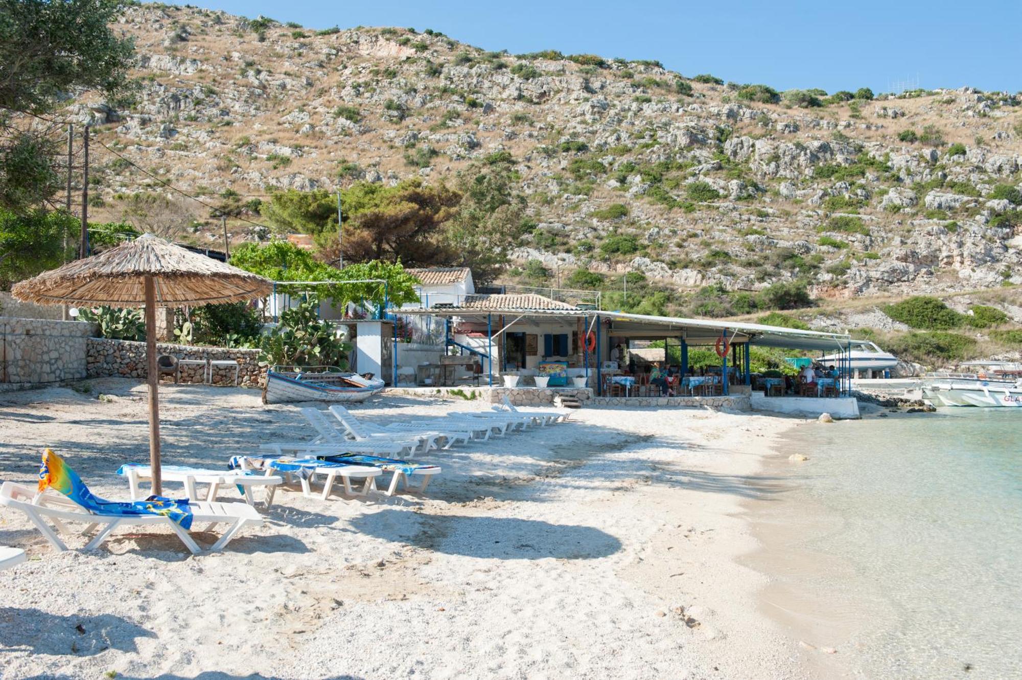 La Grotta Hotel Volímai Exterior foto