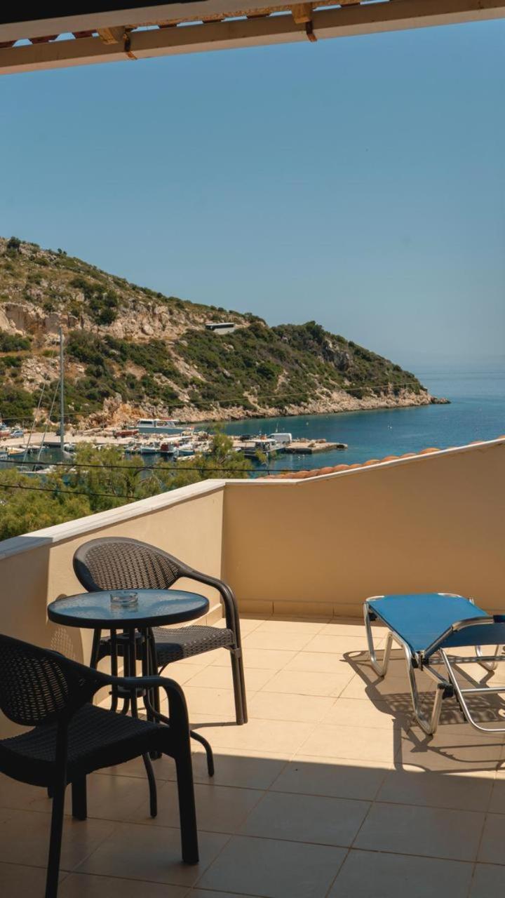 La Grotta Hotel Volímai Exterior foto